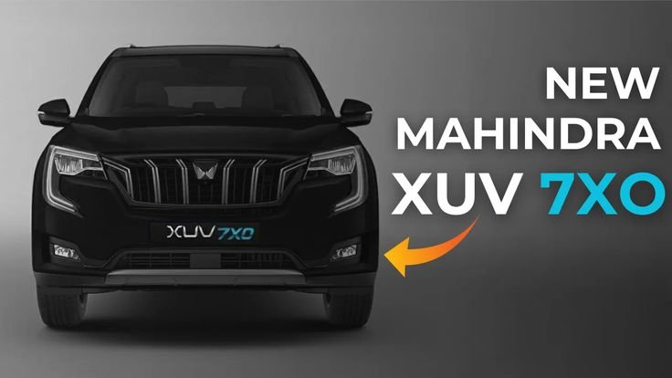 "Black Mahindra XUV 7XO SUV straight position में खड़ी हुई, bold exterior design के साथ"