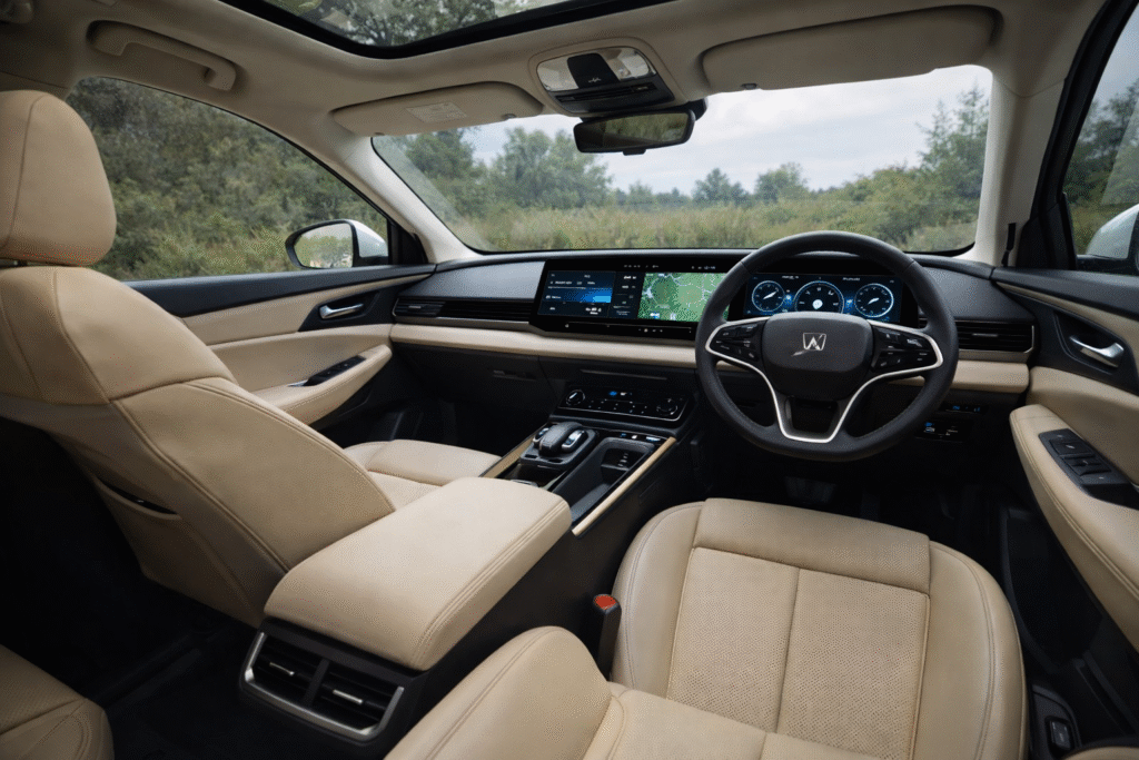 Mahindra XEV 9e 2026 का प्रीमियम इंटीरियर, डिजिटल इंस्ट्रूमेंट क्लस्टर और टचस्क्रीन इंफोटेनमेंट सिस्टम